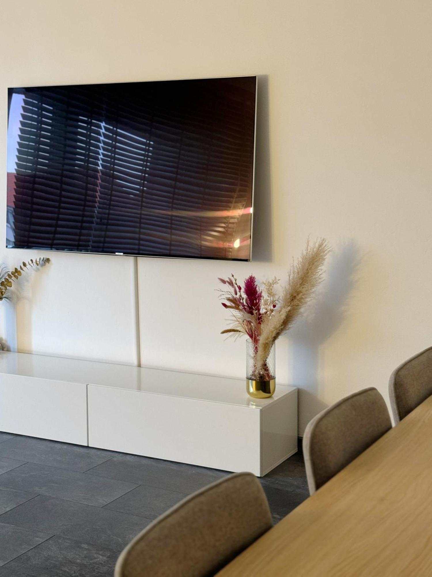 90M2 I Central I Netflix I Wifi I Free Parking I Lia Apartments Ганновер Екстер'єр фото